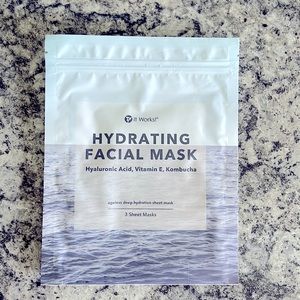 It Works hydrating facial mask. 3 masks in package